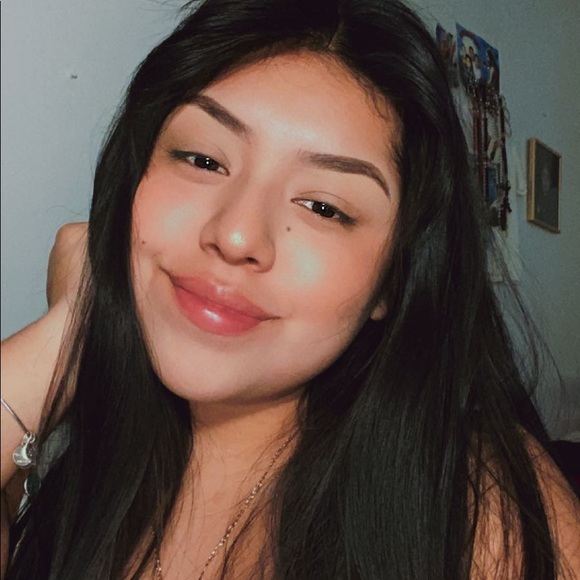 Meet your Posher, Alexandra - Picture 1 of 1